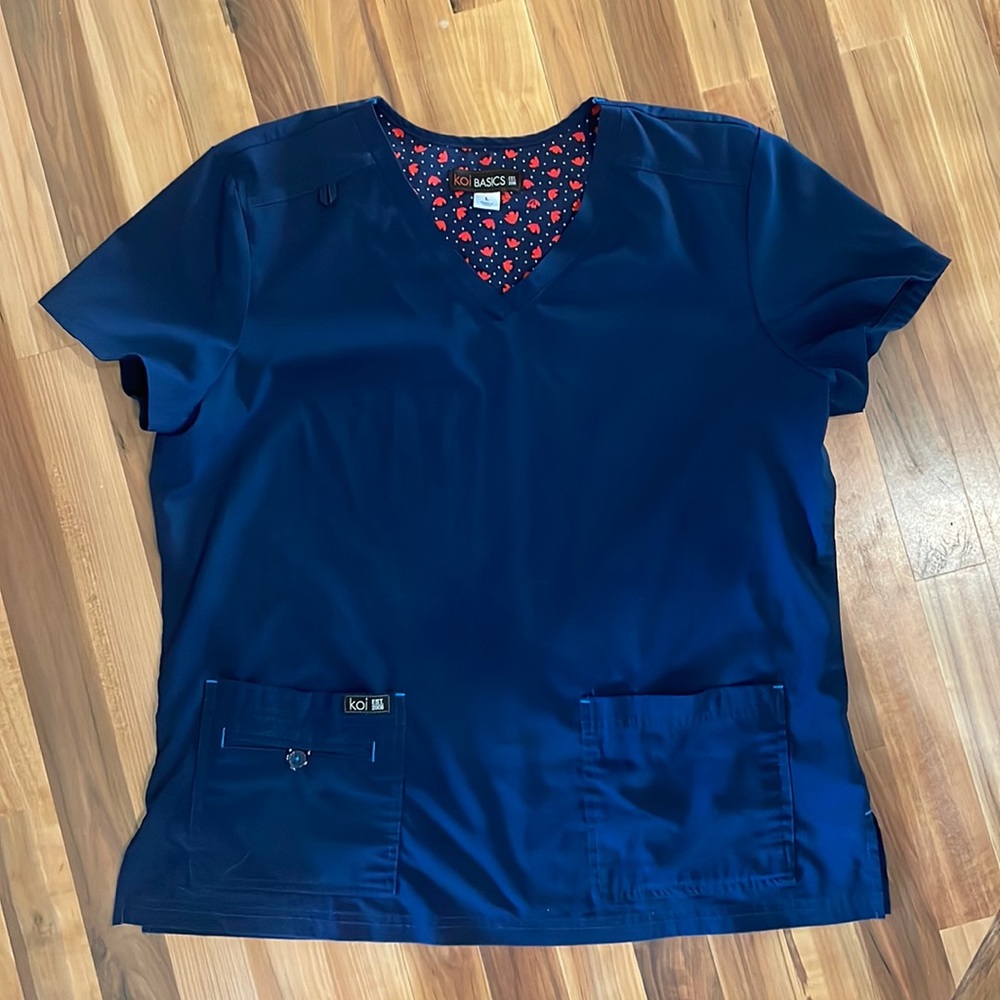Scrub top Koi women’s large